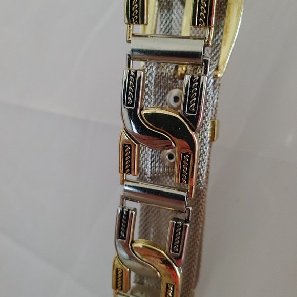 Vintage Metal & Mesh Belt Sz Small 28 to 30" Waist Unisex Silver & Gold Tones - Picture 4 of 9